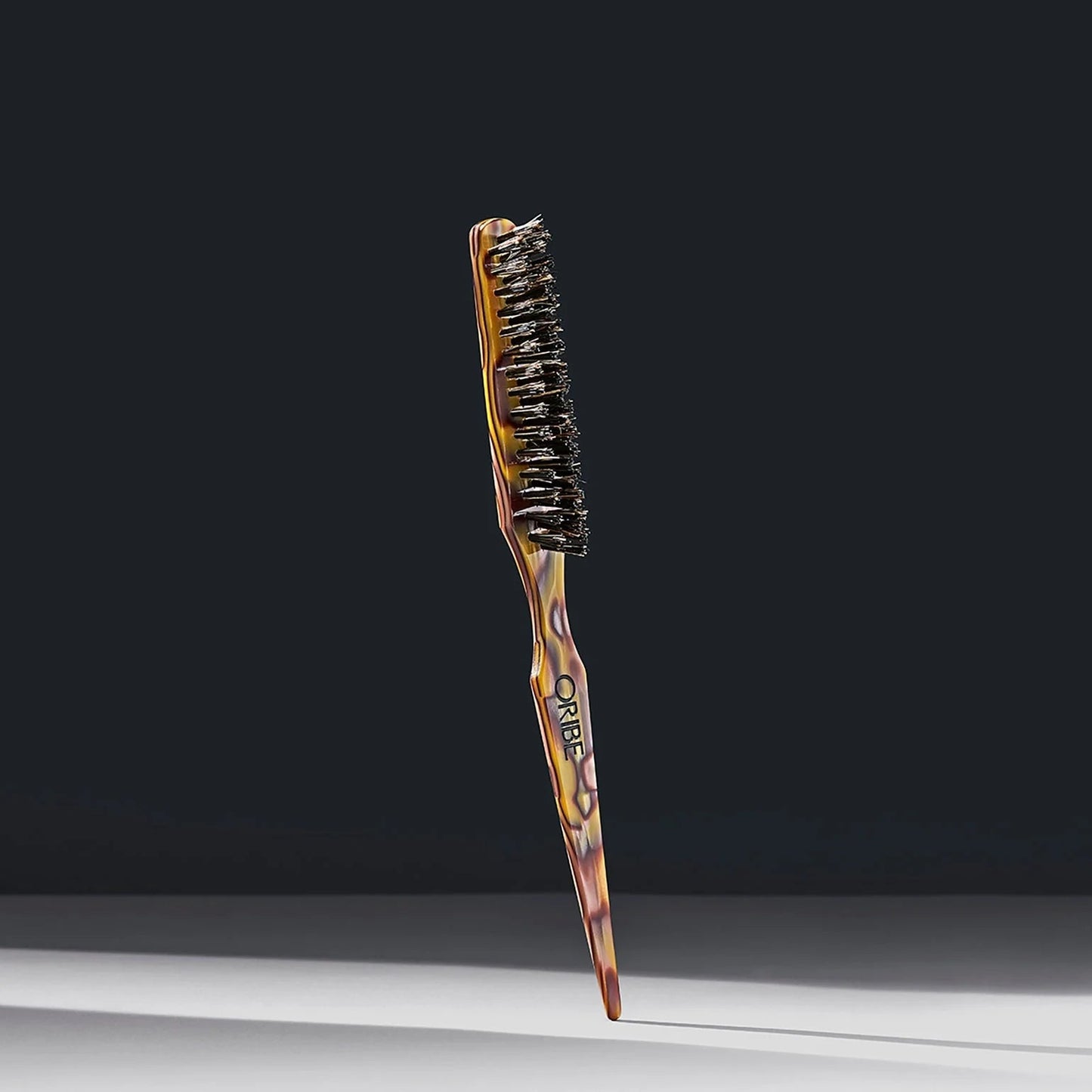 Oribe Italian Resin Teasing Brush must-hair